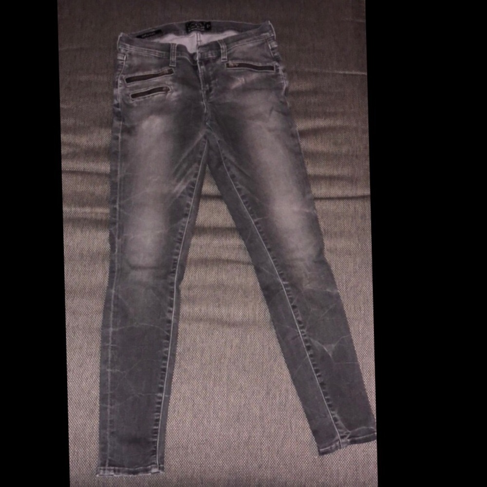 Size 6 Lucky Brand Jeans (women’s)